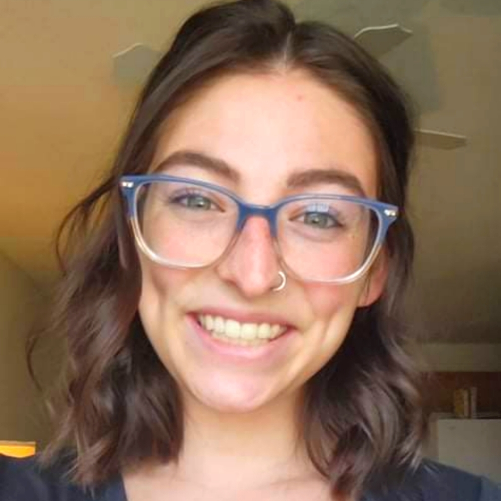Meet your Posher, Emily